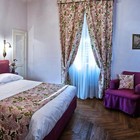 B&B "La Bottega D'Arte" Carrare Extérieur photo