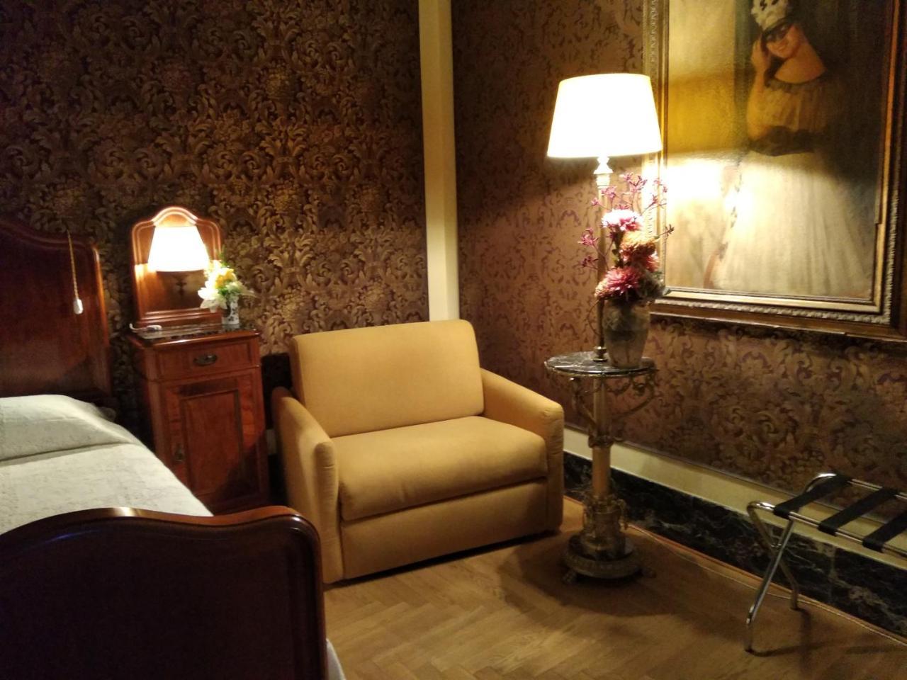 B&B "La Bottega D'Arte" Carrare Extérieur photo