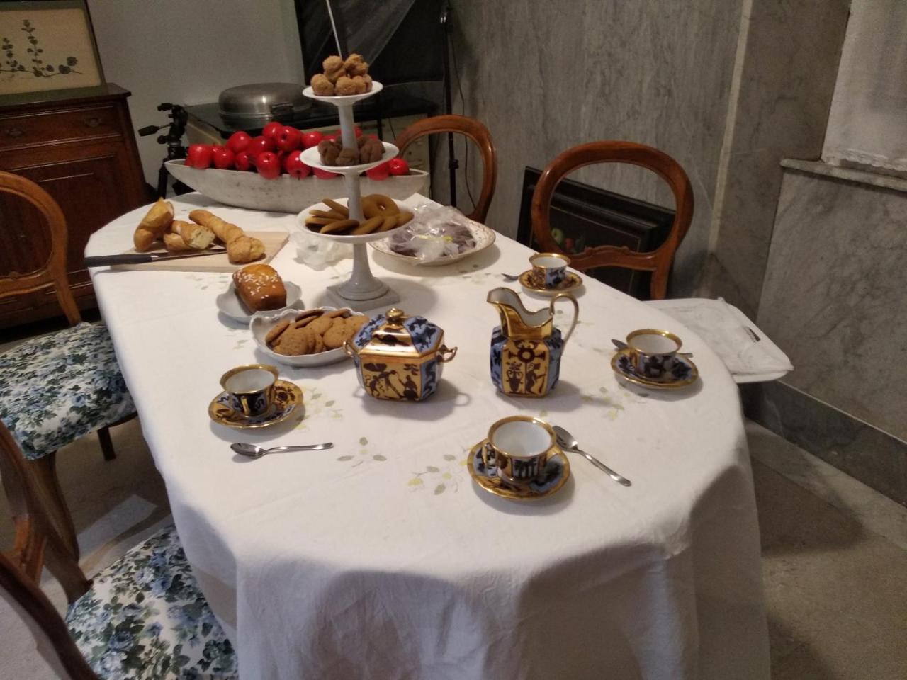 B&B "La Bottega D'Arte" Carrare Extérieur photo